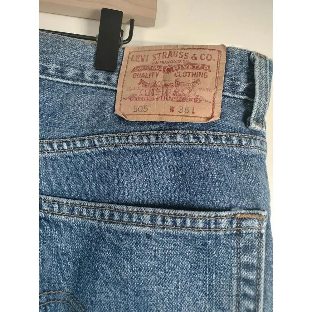 Vintage Levi's 505 Regular Fit Denim Shorts Jorts‎ Medium Wash Men's 36 x 10
